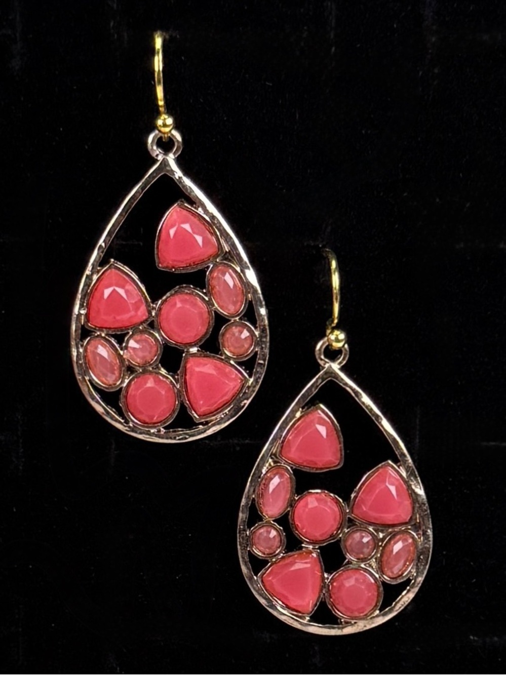 Vintage goldtone, blush colored accent pierced earring
